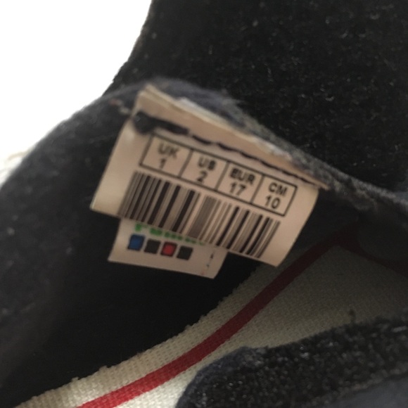 Sz2 (4/$20) Puma Baby Soft Shoes - Picture 12 of 14